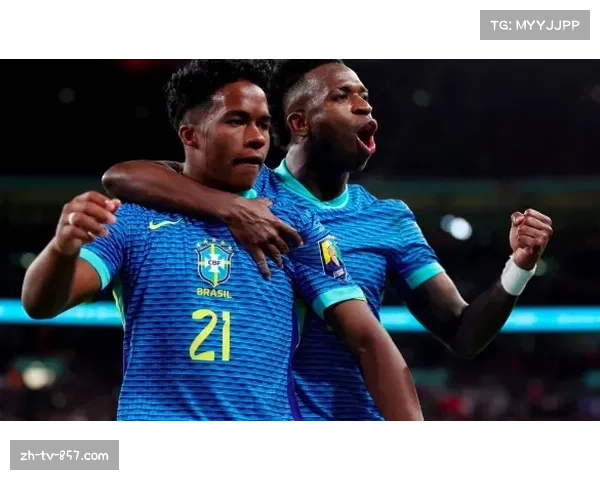 巴西队维尼修斯与罗德里格组成皇马双翼 安切洛蒂整合攻击线